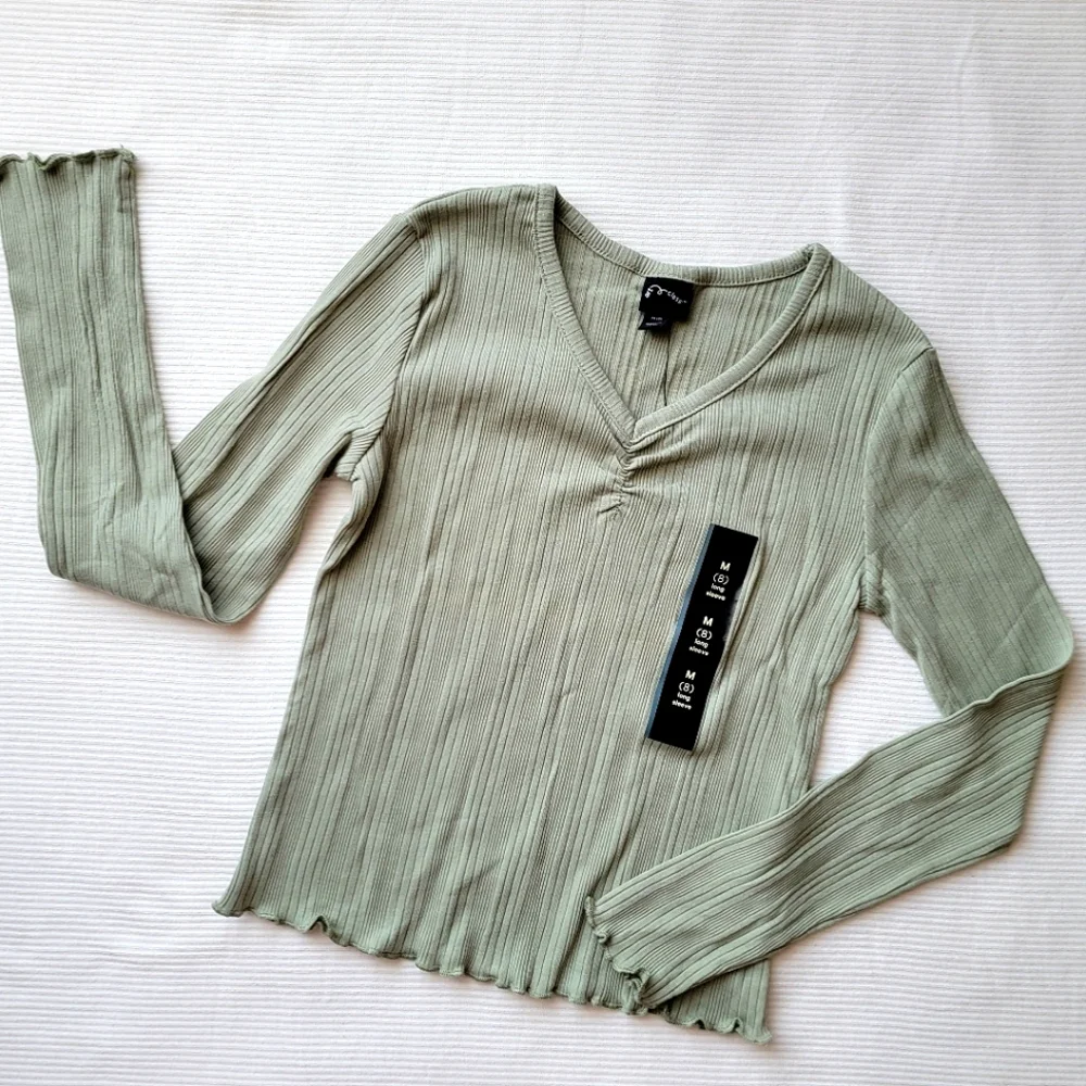Long Sleeve T-shirt Ribbed V-neck Light Olive Green | Art Class